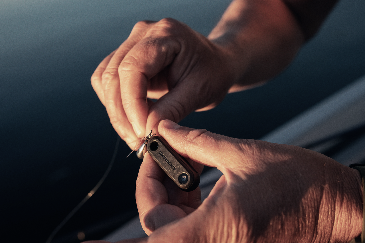 tying on a hydrop with a weight