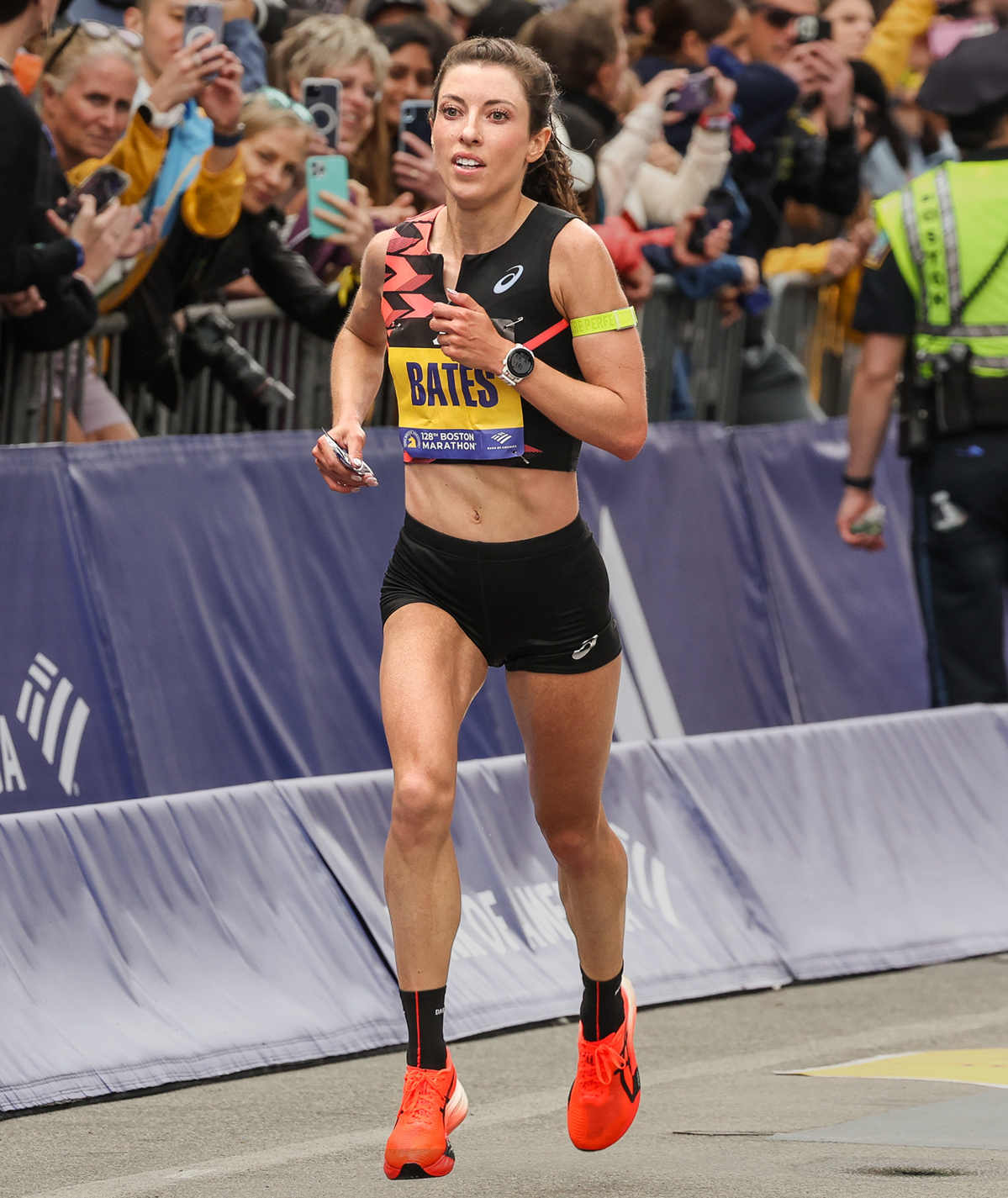 Emma Bates running the 2024 Boston Marathon